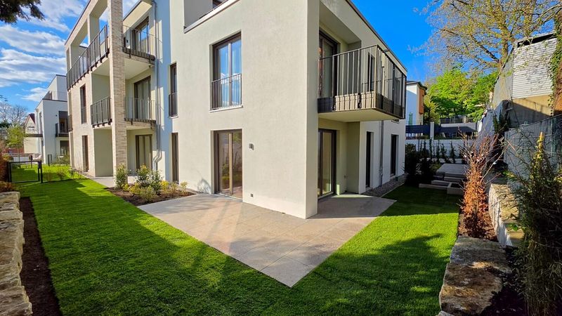 Großzügige moderne Gartenwohnung mit Terrassen im Erstbezug